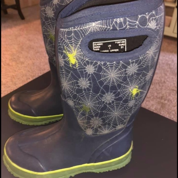 boys winter boots size 1